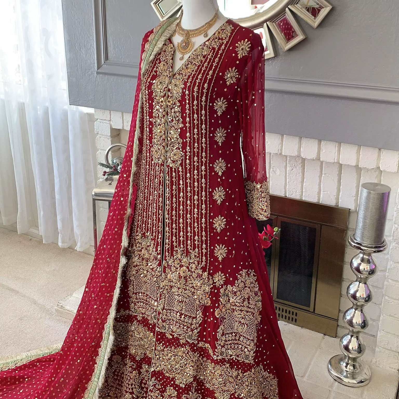 Elegant & Fashionable Wedding Gowns